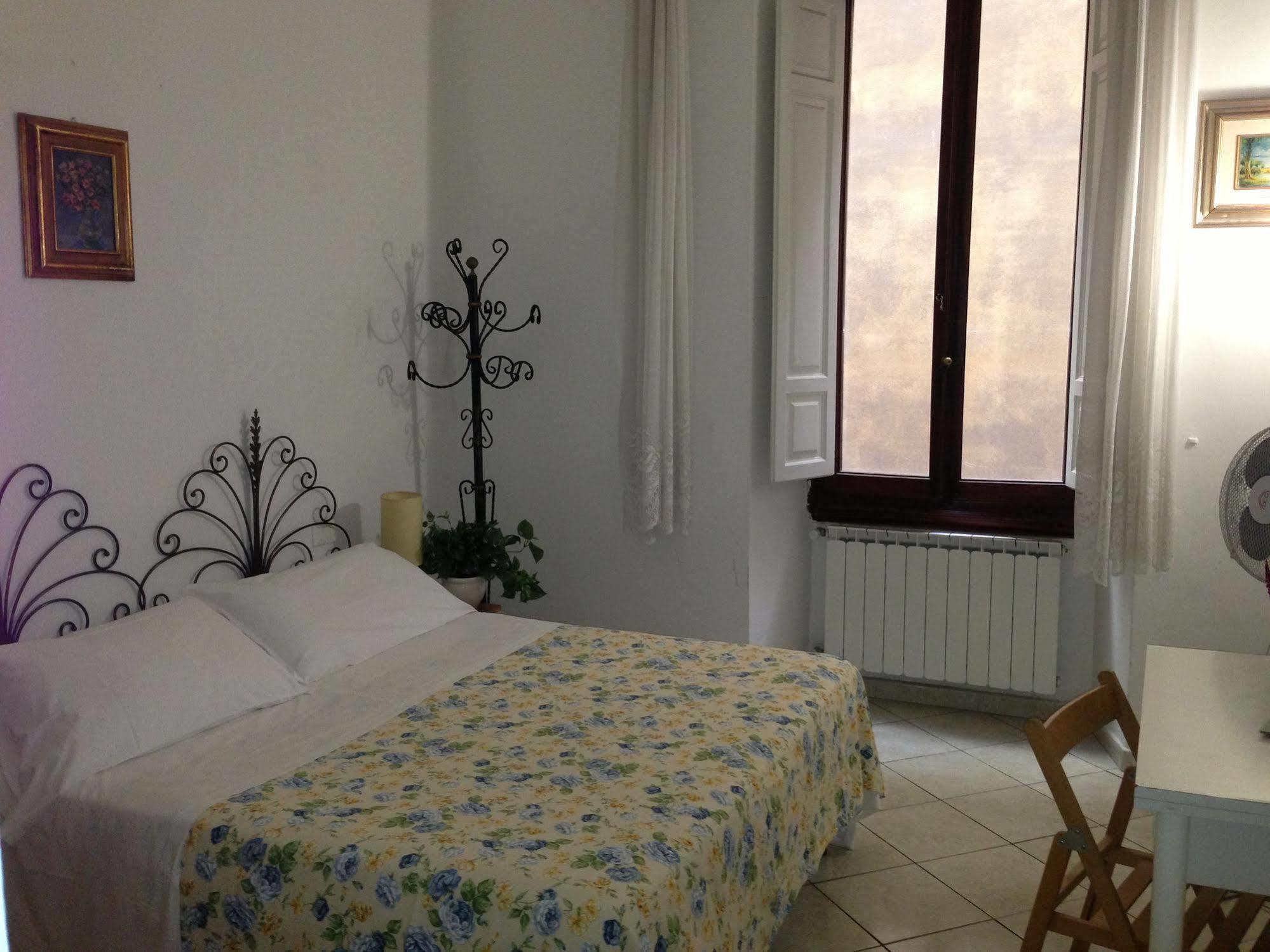 Hostel Veronique Florence Ngoại thất bức ảnh