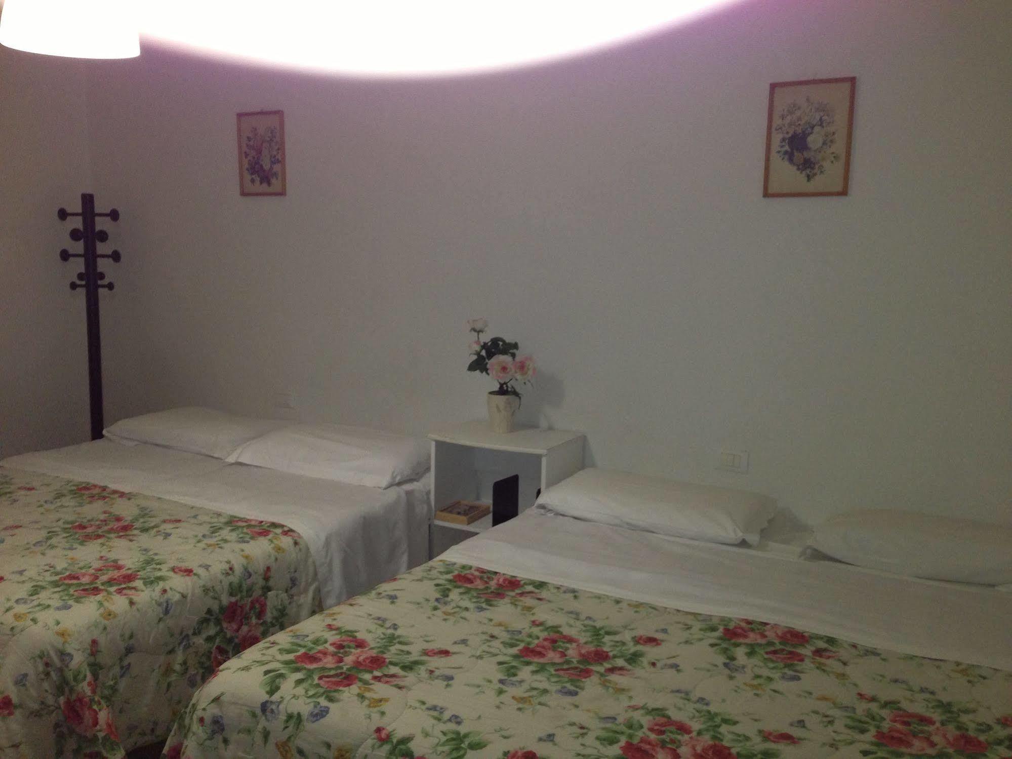 Hostel Veronique Florence Ngoại thất bức ảnh